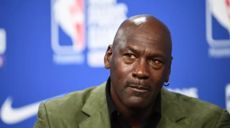 Les baskets emblématiques de Michael Jordan atteignent près de 1,5 million de dollars aux enchères