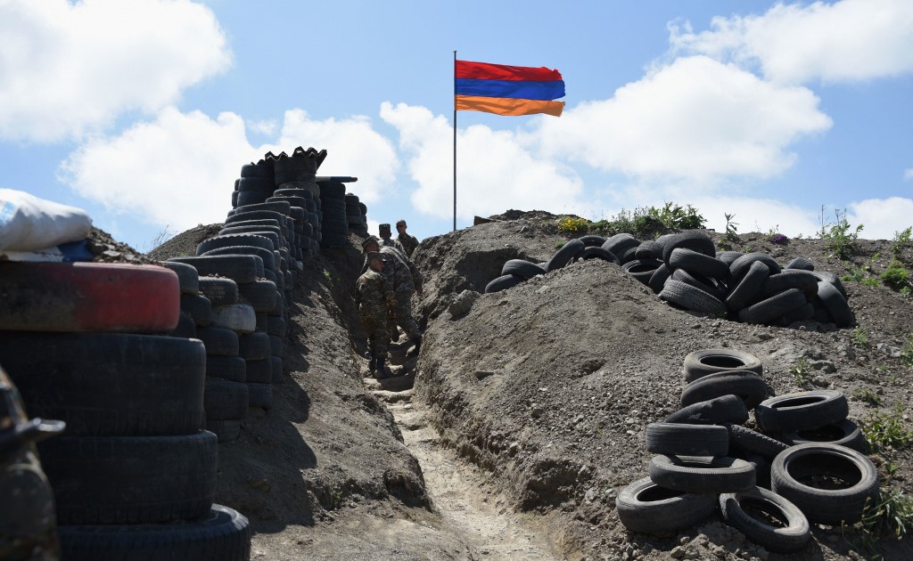 Après plusieurs semaines d'escalade des tensions à la frontière, des combats ont éclaté mardi entre les militaires de ces deux pays rivaux du Caucase, qui se disputent le contrôle de la région montagneuse du Nagorny-Karabakh. (Photo/AFP)
