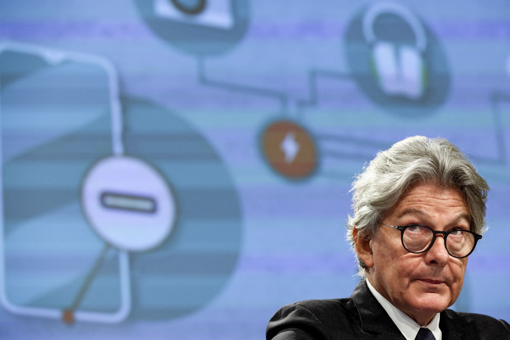 Pénurie de puces : pas de retour à la normale avant «plusieurs trimestres»