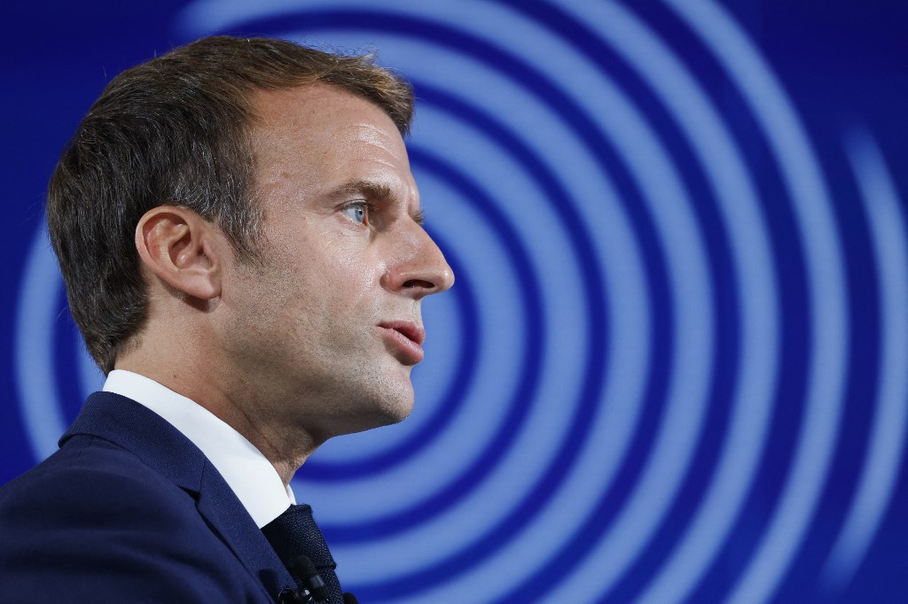 Entre la présentation du projet de budget et la fin de son examen en première lecture à l'Assemblée nationale, mardi, 11,8 milliards de dépenses supplémentaires ont été ajoutées, pour porter la prévision de déficit à 5% du PIB en 2022, avec un solde négatif de 155 milliards d'euros. (Photo/AFP)