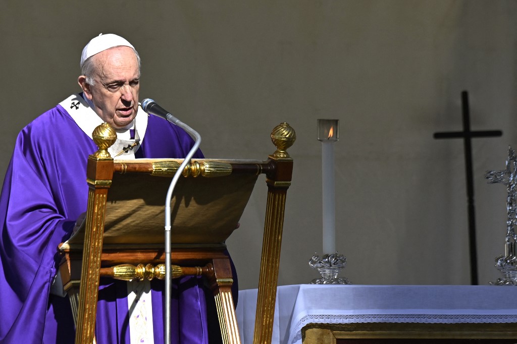 Le pape appelle les «fabricants d'armes» à s'«arrêter»