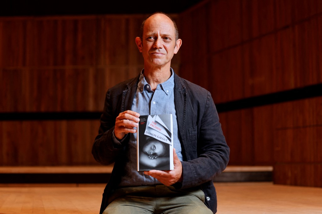 Le Sud-africain Damon Galgut couronné par le Booker Prize