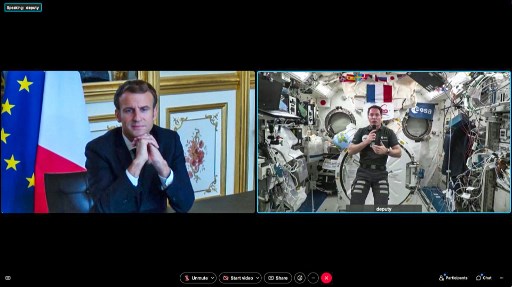 L'astronaute Thomas Pesquet décrit au président Macron les dégâts climatiques sur Terre