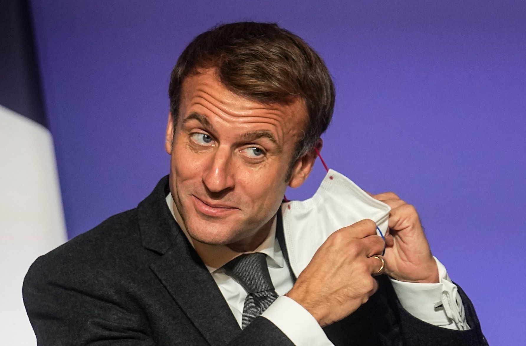 Covid et réformes: Macron de retour face aux Français