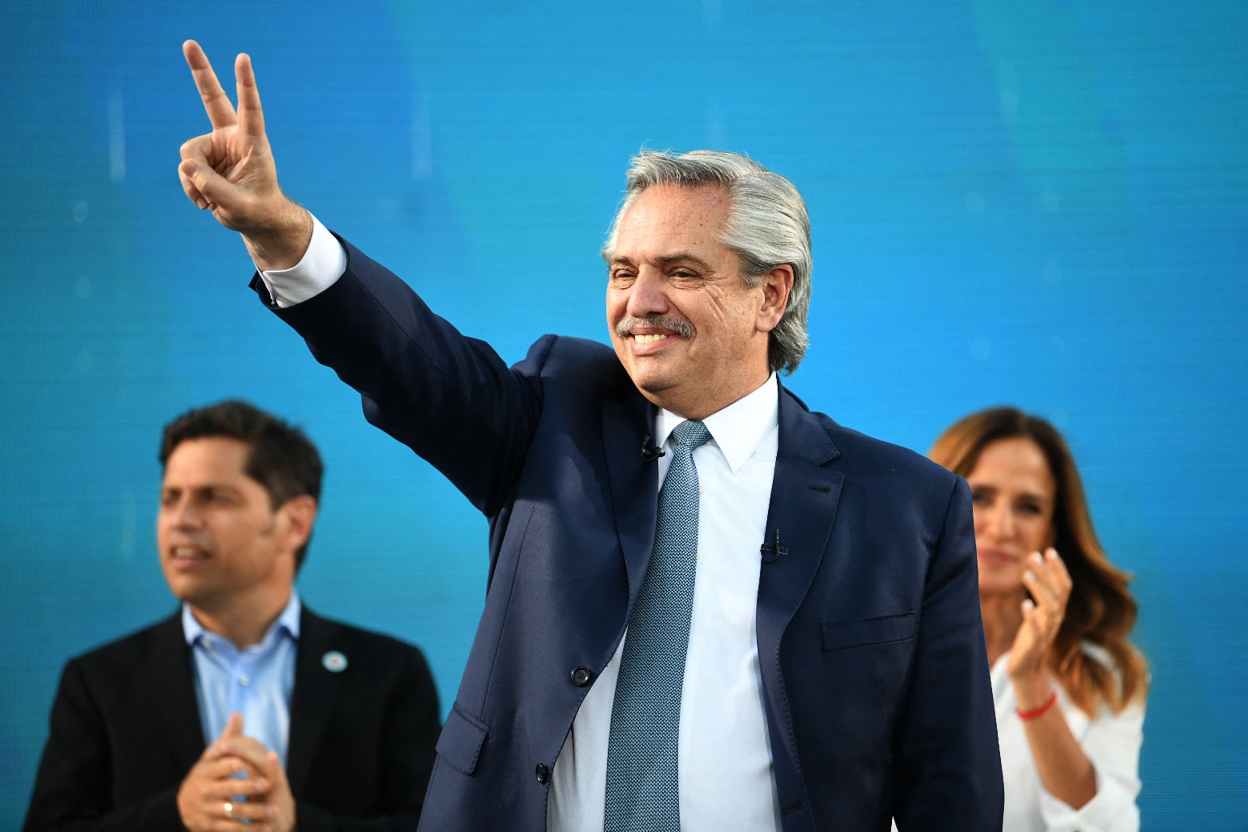 Argentine: le gouvernement Fernandez perd le Parlement, tend la main à l'opposition