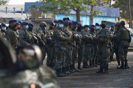 Equateur: après le massacre, renforts militaires autour de la prison de Guayaquil