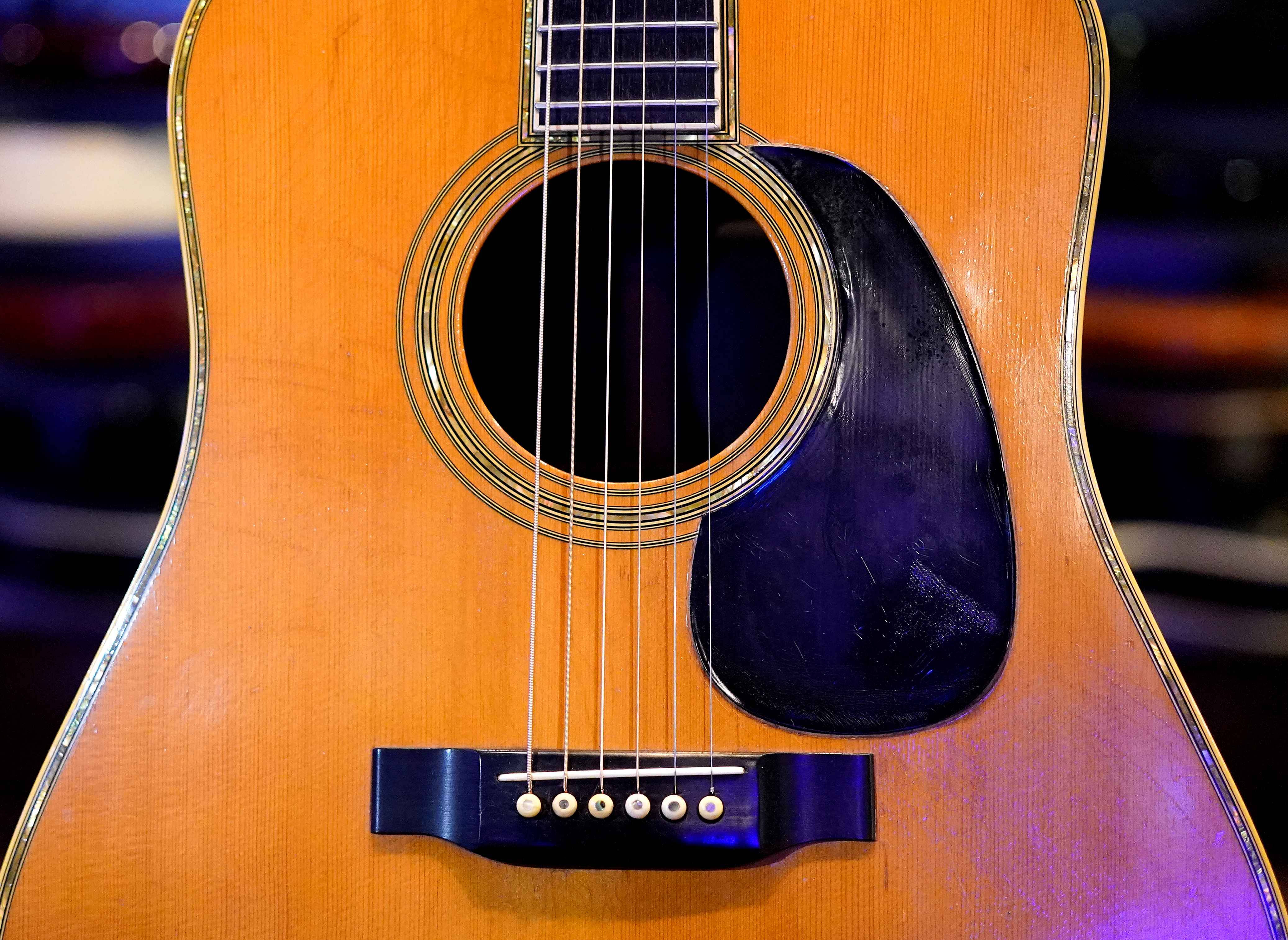 Un millier d'objets appartenant à des légendes du rock aux enchères à New York