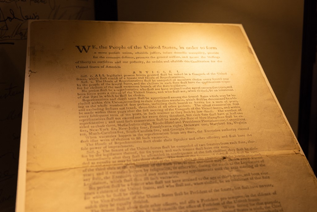Un rarissime exemplaire original de la Constitution américaine vendu $43 millions