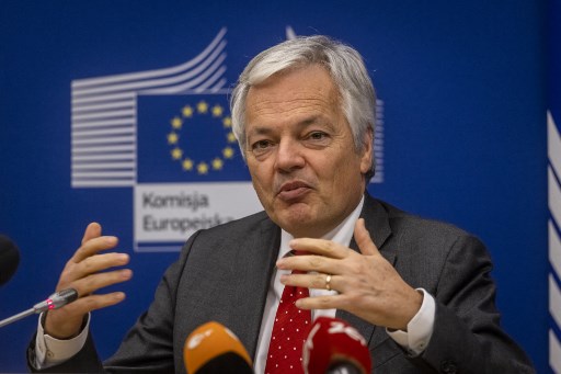 Pass sanitaire de l'UE: Bruxelles recommande un rappel dans les neuf mois maximum
