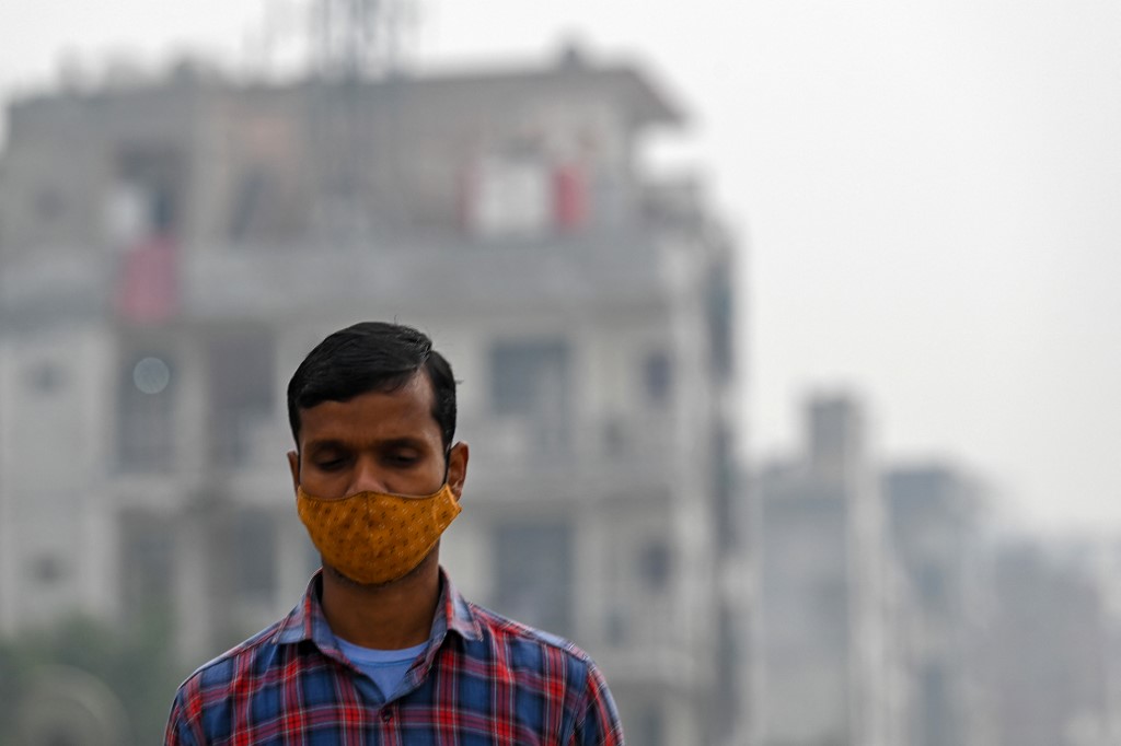 La pollution «nous tue»: la capitale indienne peine à respirer