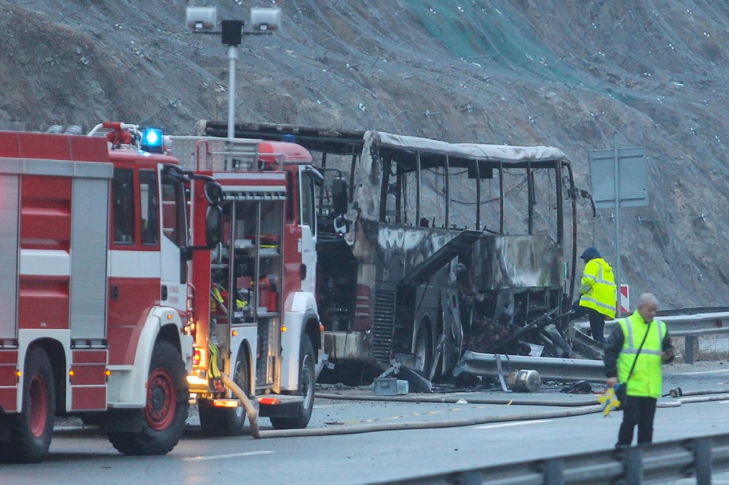 Un autocar s'embrase en Bulgarie, 46 morts