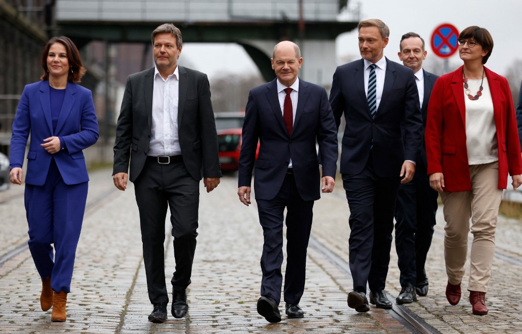 L'Allemagne entre dans l'après-Merkel avec un gouvernement tripartite inédit