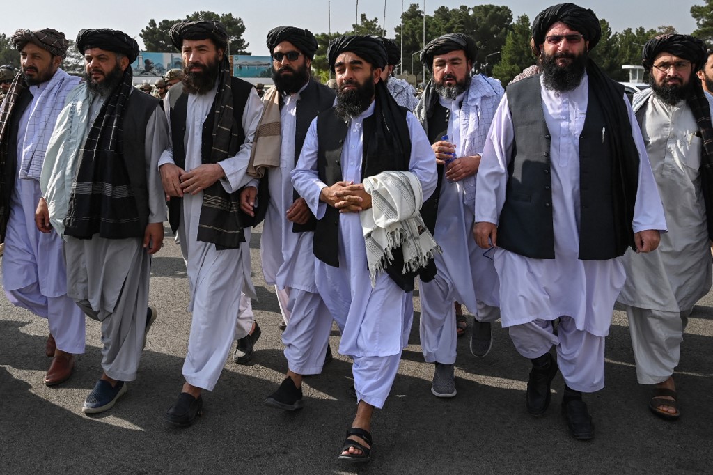 L'Afghanistan, de nouveau taliban et au bord du gouffre humanitaire