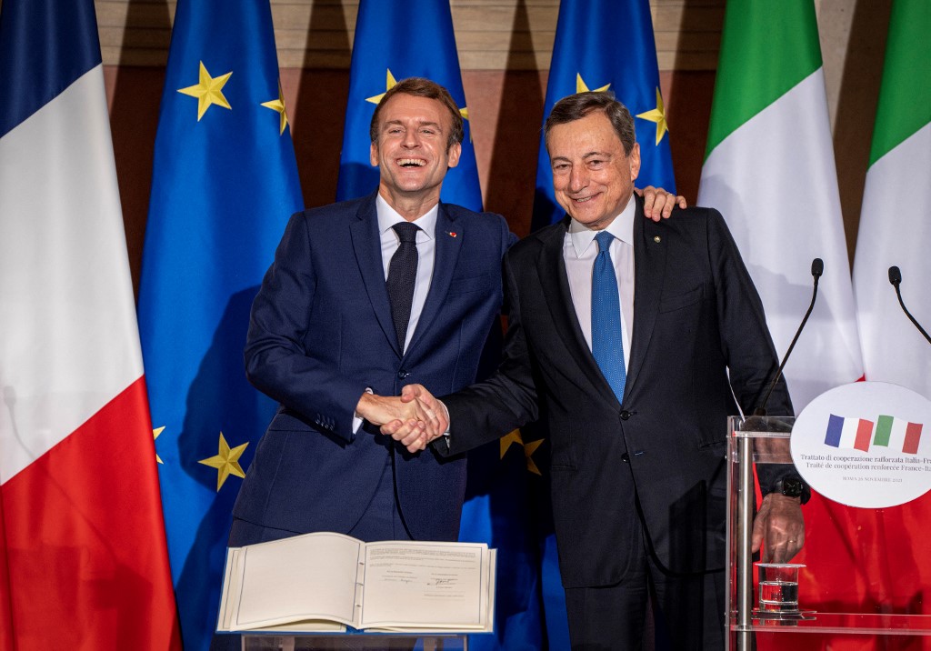 France et Italie signent à Rome un traité de coopération en grande pompe