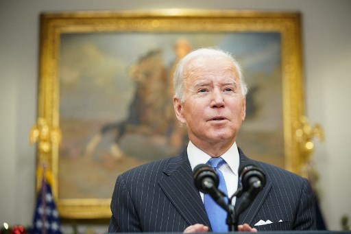 Variant Omicron: Biden ne voit pas «de raison de paniquer»