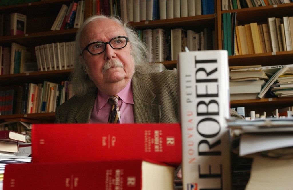 Les éditions Le Robert ont défendu mercredi l'ajout à la version en ligne de leur prestigieux dictionnaire français du pronom « iel », permettant d'éviter une distinction de genre, après des critiques du ministre de l’Éducation. (Photo/AFP)