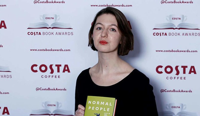 Des dizaines d’auteurs soutiennent le boycott des maisons d’édition israéliennes par Sally Rooney