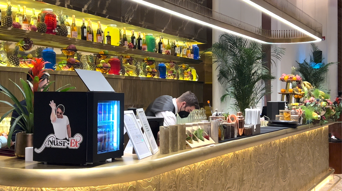 A Riyad, le restaurant Nusr-et de Salt Bae promet et tient ses promesses