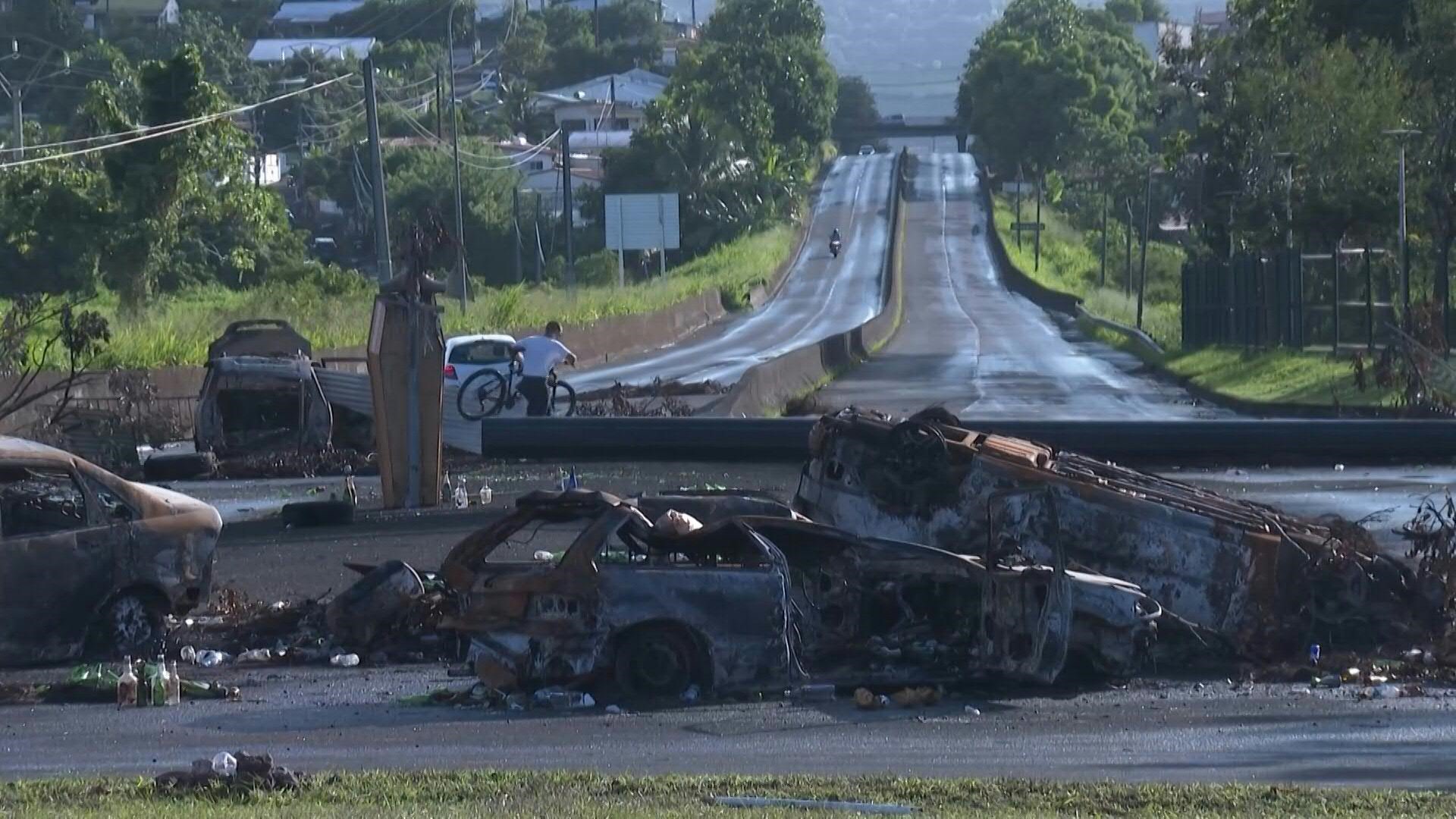 Guadeloupe: des incidents après le départ de Lecornu