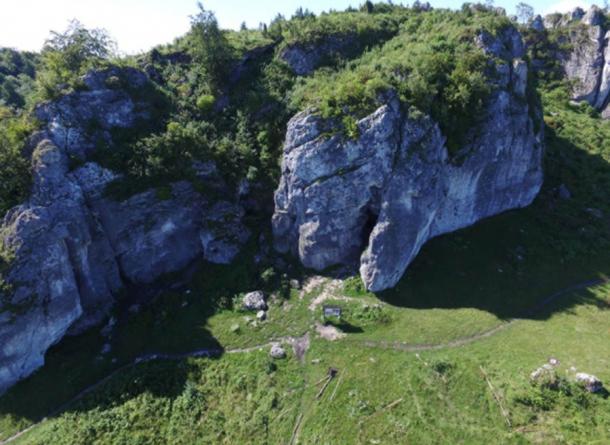 Découverte d'un pendentif gravé par l'homme il y a 41 500 ans