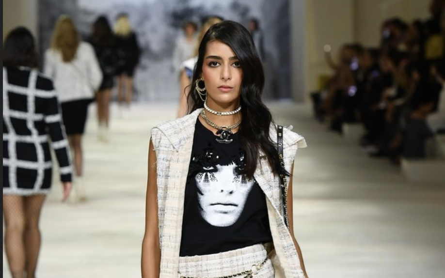 Chanel présente sa collection Croisière 2022 à Dubaï