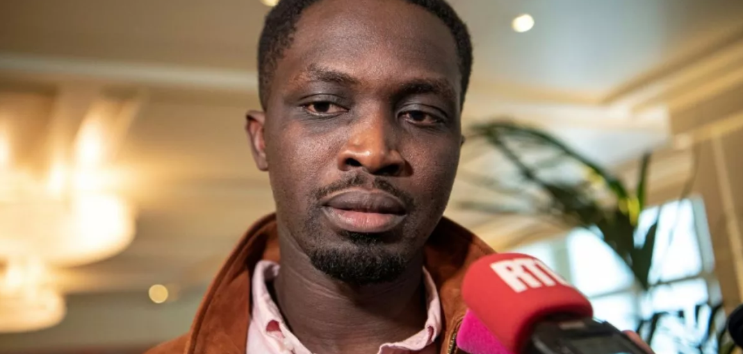 Goncourt à Mbougar Sarr: «magnifique consécration» selon Macky Sall, des ruptures de stock à Dakar