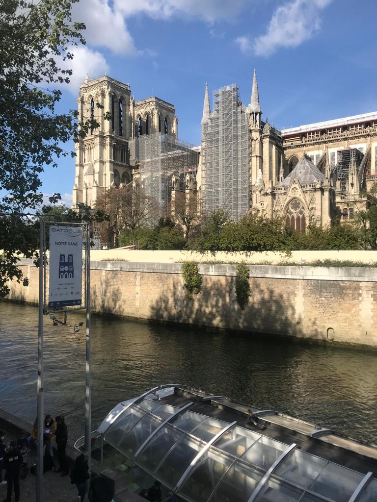 Notre-Dame veut rajeunir et ouvrir sur le monde son décor et sa liturgie