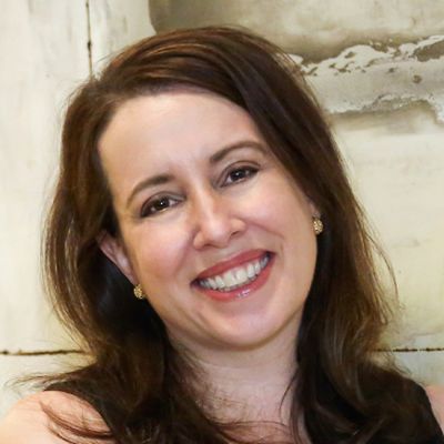 Julia Quinn est l’auteure de la série Bridgerton. (Festival de littérature d’Emirates Airline)