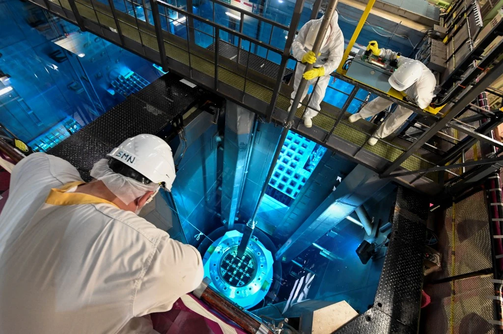 De retour en grâce, le nucléaire tient salon près de Paris
