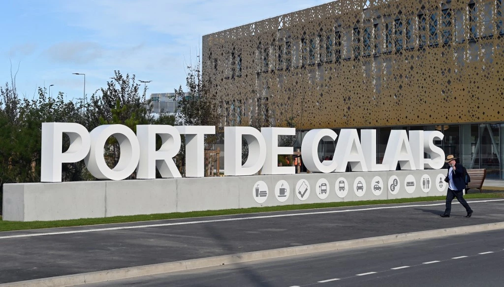 France: la ville de Calais bouleversée par le naufrage de migrants