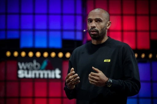 Thierry Henry poursuit son engagement contre le harcèlement en ligne