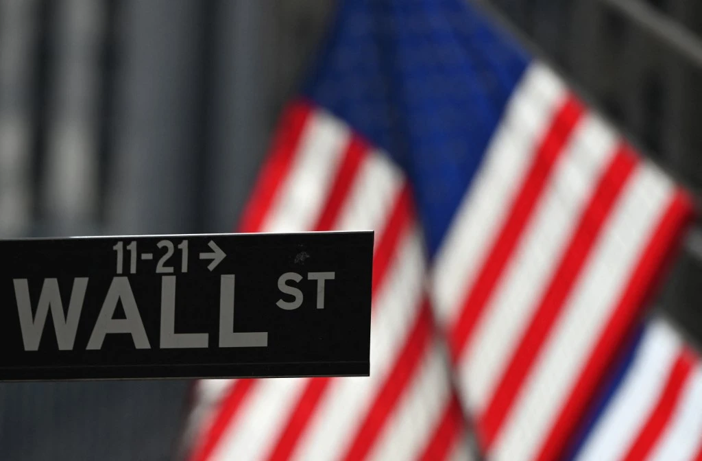 Wall Street ouvre en hausse et cherche à poursuivre le rebond