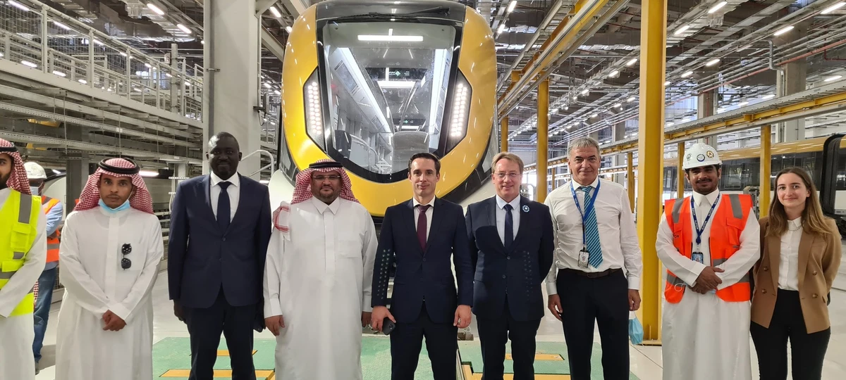 Macron prochainement à Riyad, selon le ministre français des Transports