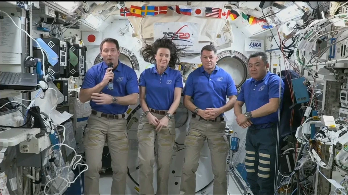 Le retour sur Terre des astronautes dont Thomas Pesquet repoussé