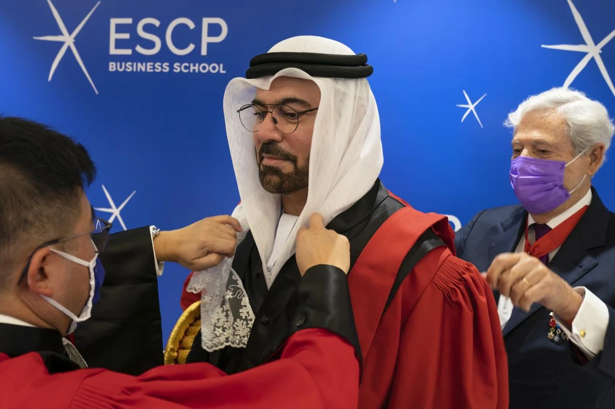 L'ESCP décerne un doctorat honorifique au ministre émirati Mohamed Al Gergawi