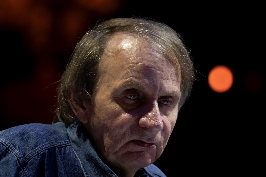 Des copies pirates de Houellebecq 15 jours avant la vente en librairie