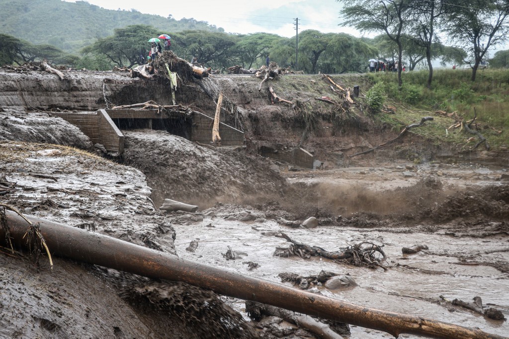 Kenya: 20 morts dans un bus emporté par une rivière en crue