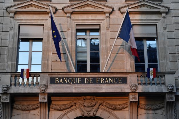 France: vers une croissance de 6,7% en 2021, regain d'incertitude lié à Omicron