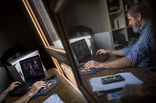 Télétravail: vers un retour en force pour faire face à Omicron