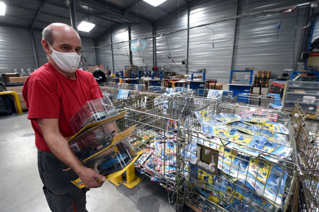 Donnés, recyclés ou réemployés: les invendus n'iront bientôt plus à la poubelle