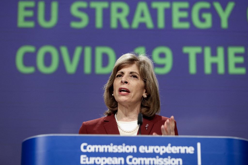 Omicron: Bruxelles appelle les 27 à coordonner les restrictions de circulation