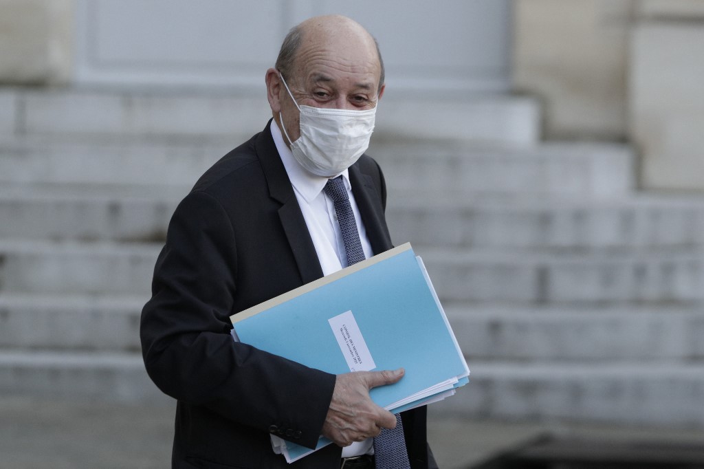 Vaccins: Le Drian veut des «synergies» pour une souverainté de l'Afrique