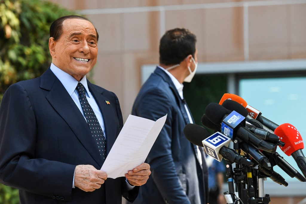 Italie: le rêve (in)avoué de Berlusconi - devenir chef d'Etat