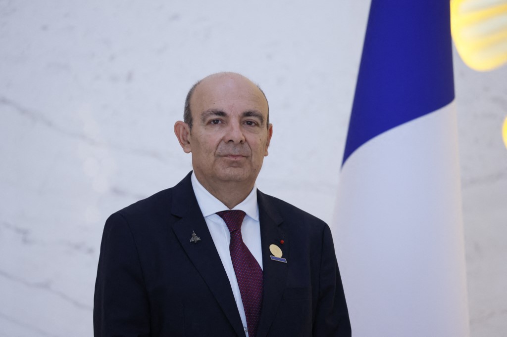 La vente des Rafale aux Emirats, fruit d'une «relation de confiance», selon le patron de Dassault Aviation