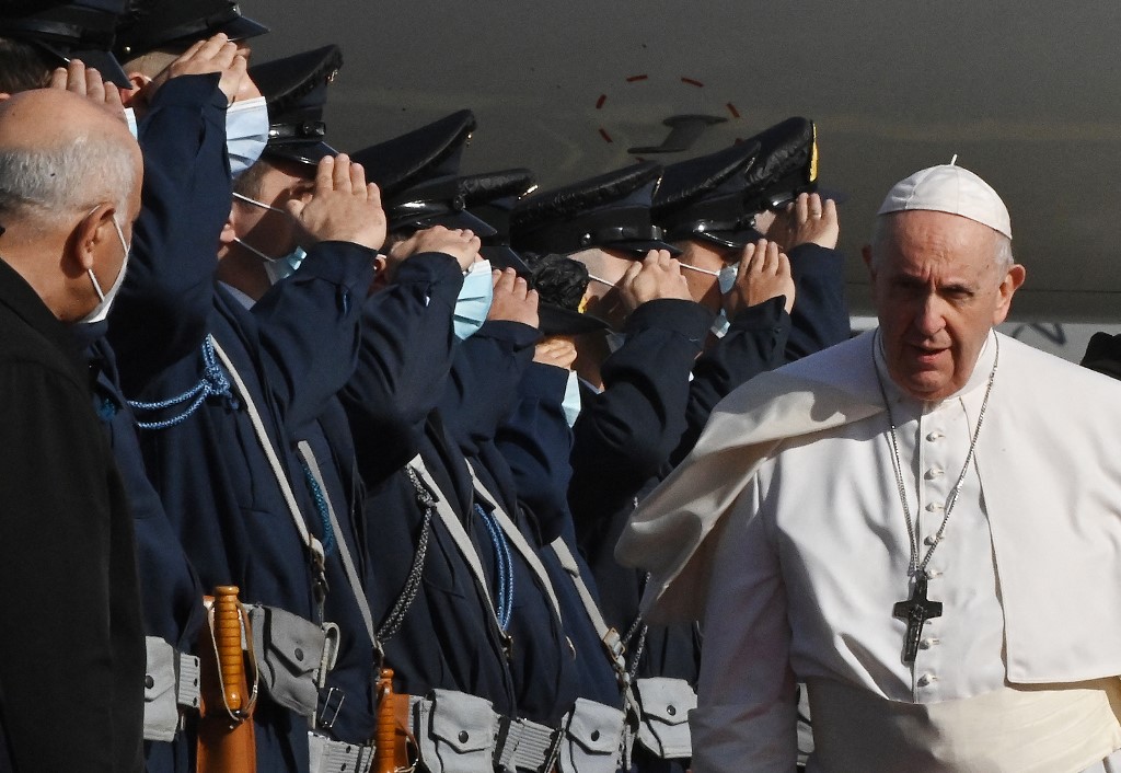 Le pape dénonce à Athènes une Europe «déchirée par les égoïsmes nationalistes»