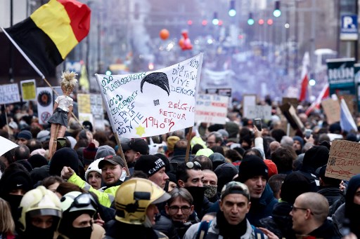Des heurts à Bruxelles lors d'une manifestation contre les mesures anti-Covid