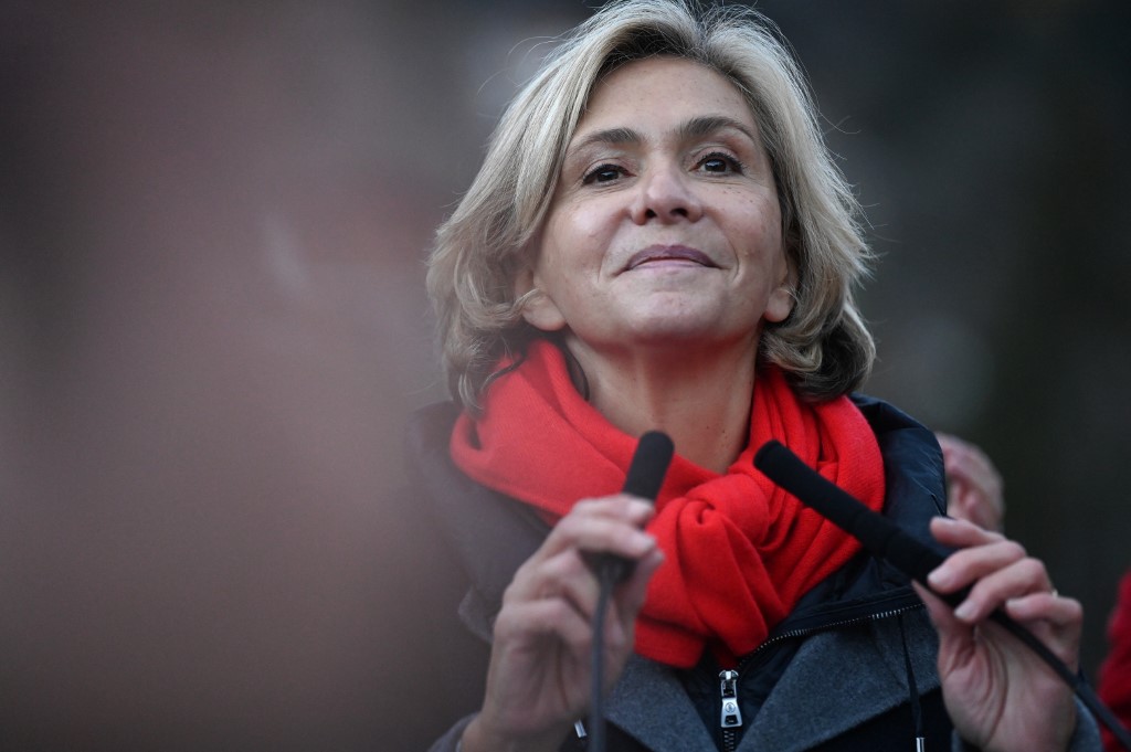 Présidentielle française: un vieux monde qui se féminise?
