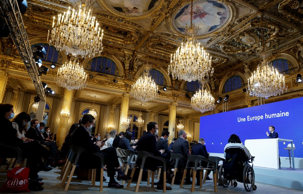 Macron sur les extrêmes: «La haine, c'est la haine de la France»