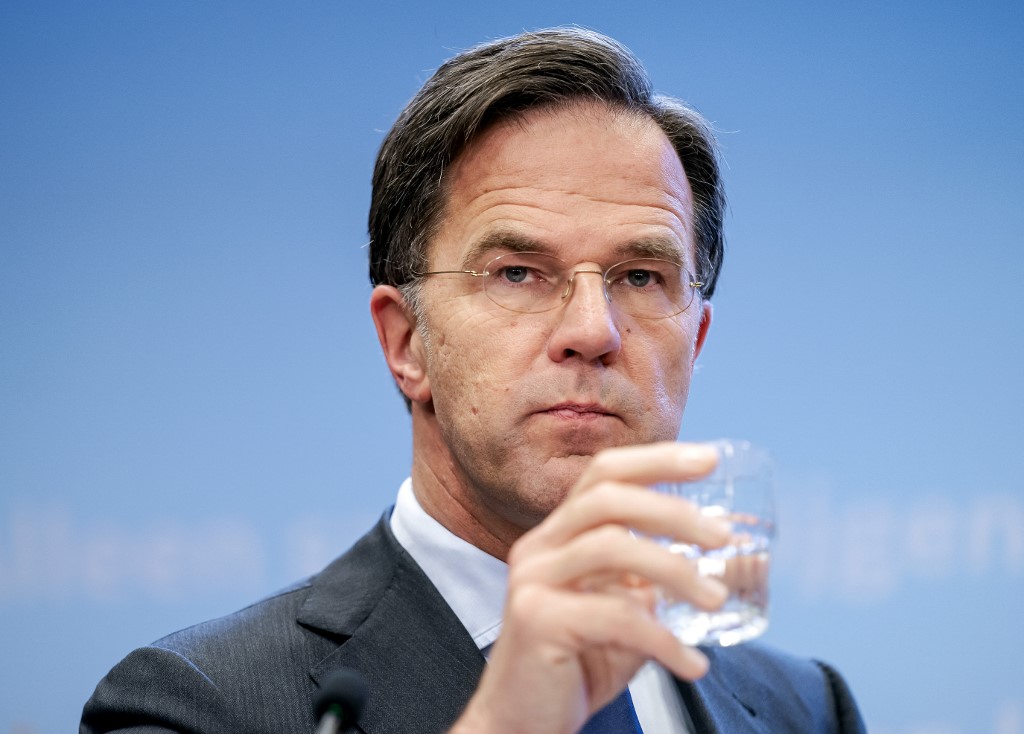 Le Premier ministre néerlandais Mark Rutte lors d'une conférence de presse à La Haye, le 14 décembre 2021. (AFP)
