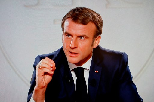 Macron va «un peu réfléchir» à la présidentielle pendant les fêtes